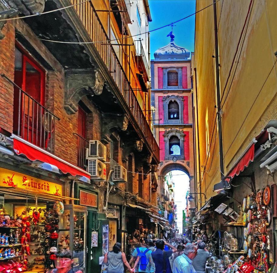 B&B Spaccanapoli A Due Passi Da Via Tribunali Εξωτερικό φωτογραφία